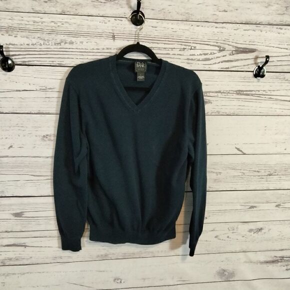 "Jos.A.Bank" woman's sweater   - Picture 2 of 6
